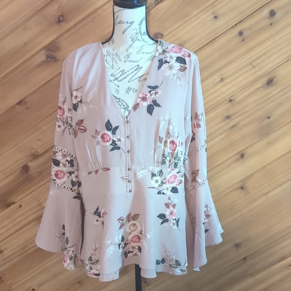 City Chic Floral Blouse with Bell Sleeves - Light Pink